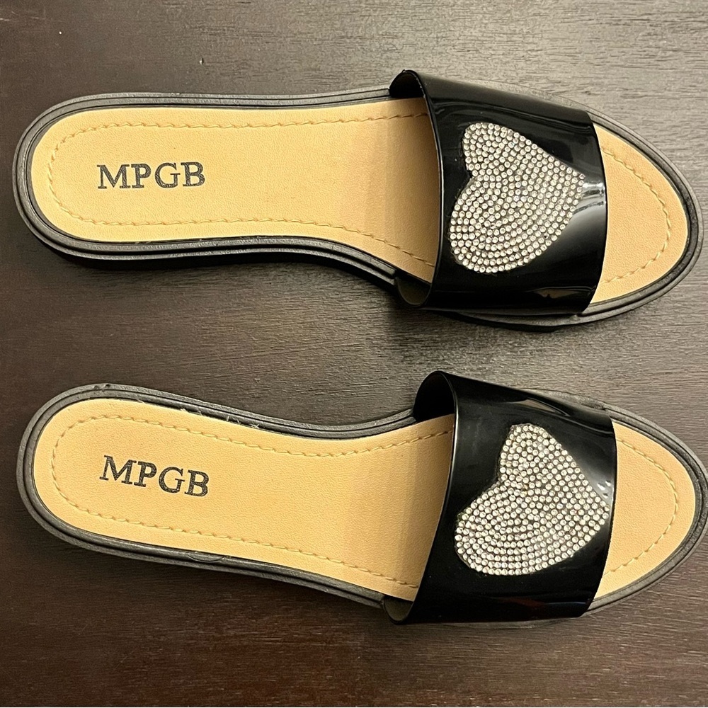 Sequin heart flat sandals